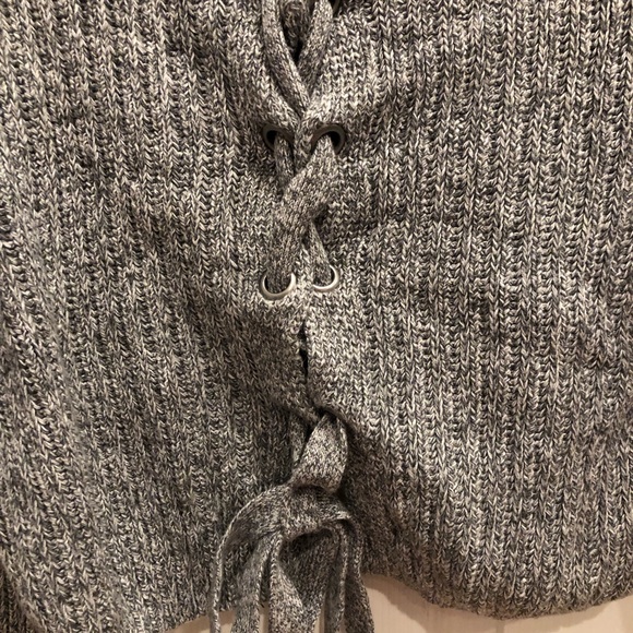 Hollister Knit Sweater - Picture 3 of 5